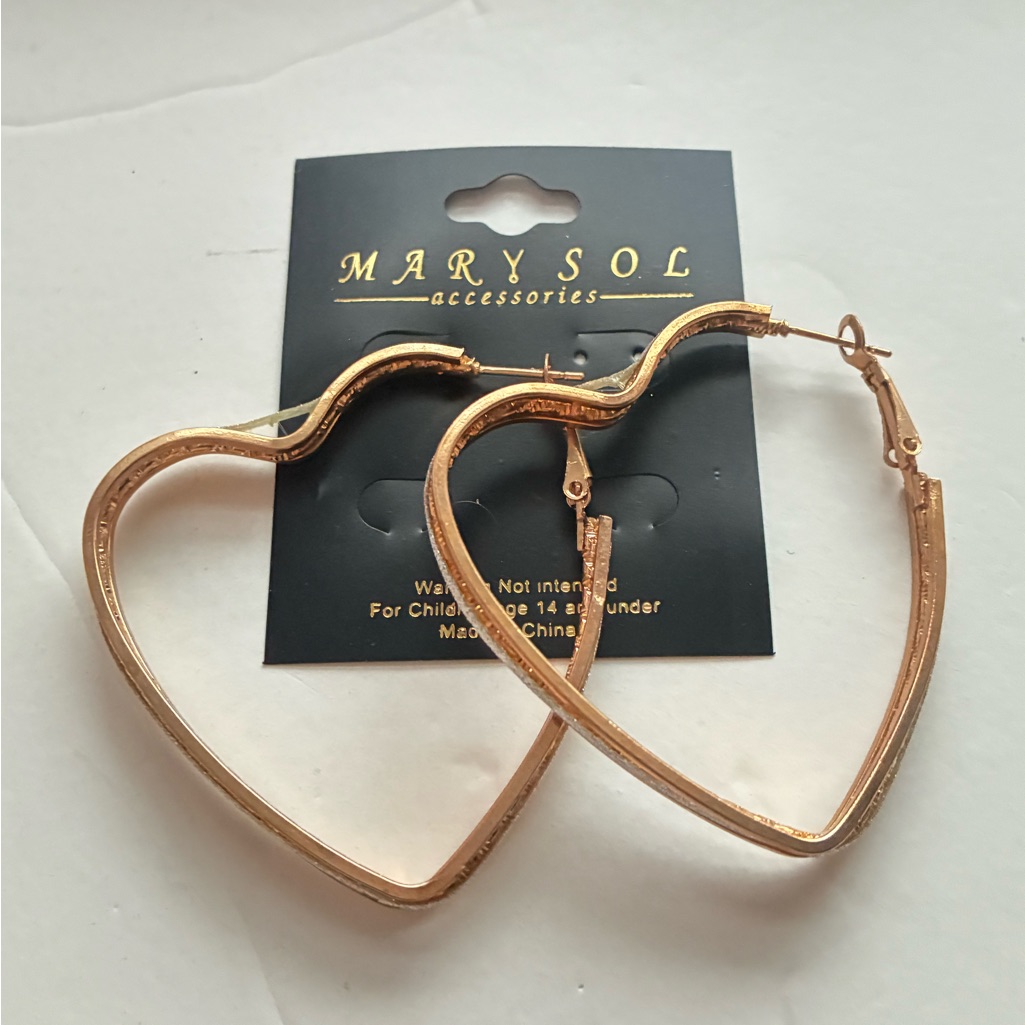 Gold Heart Hoop Earrings With Details On The Edges